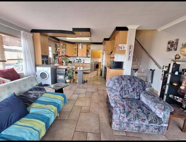 3 BEDROOM HOUSE FOR SALE IN ISLAND VIEW